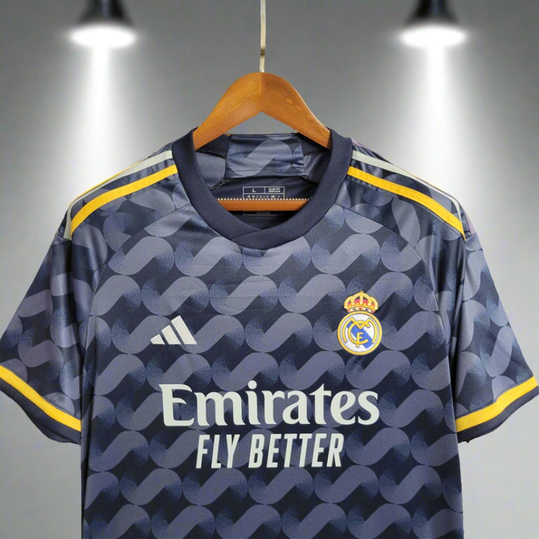 Real Madrid 23-24 Away Shirt sponsor