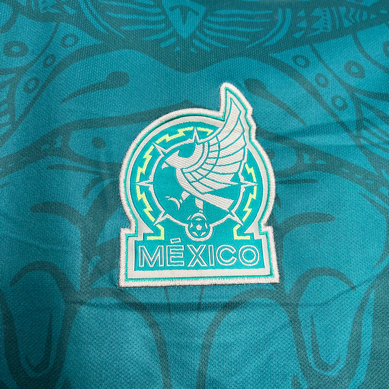 Mexico 24-25 Pre Match Shirt crest