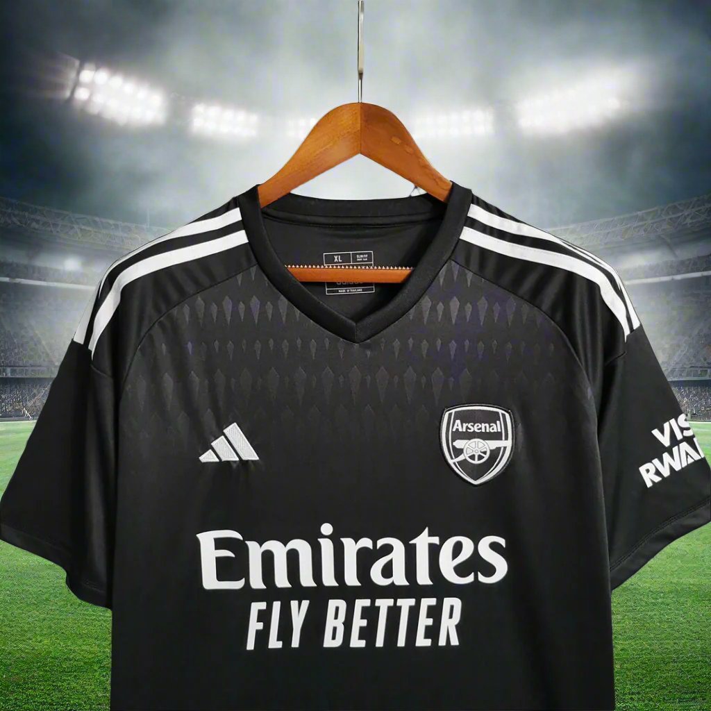 Arsenal 23-24 Goalkeeper Shirt Black sponsor