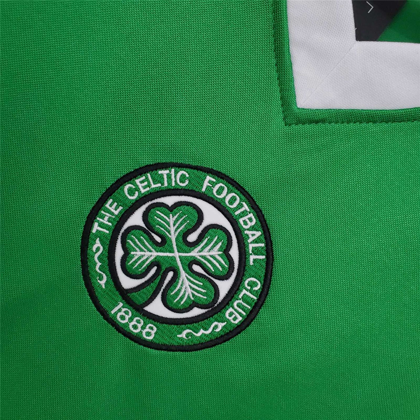 Celtic 78-80 Away Retro Shirt crest