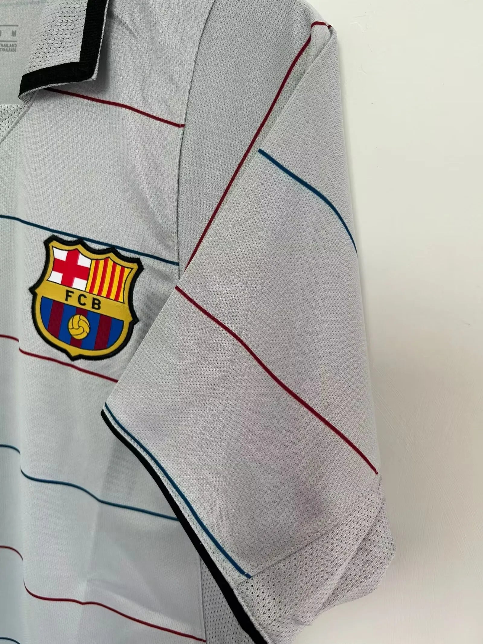 Barcelona 03-04 Away Retro Shirt sleeve