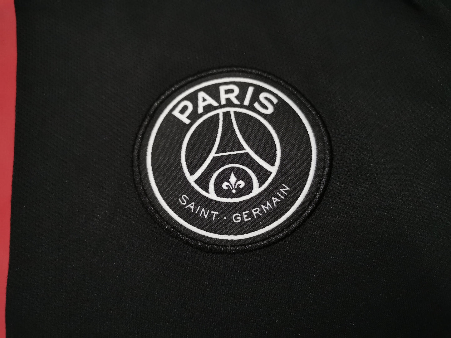 PSG 19-20 4th Retro Shirt badge