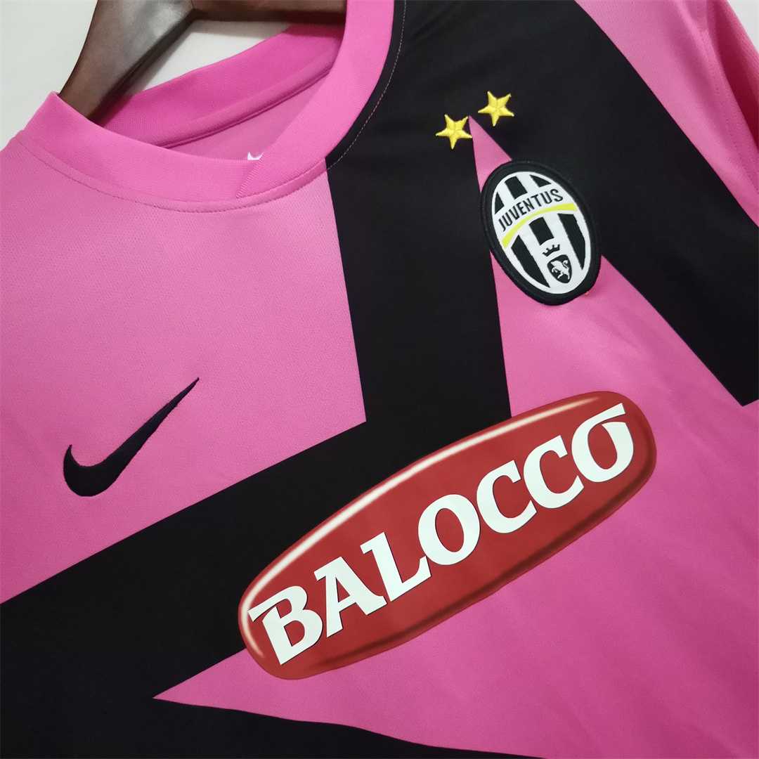 Juventus 11-12 Away Retro Shirt sponsor