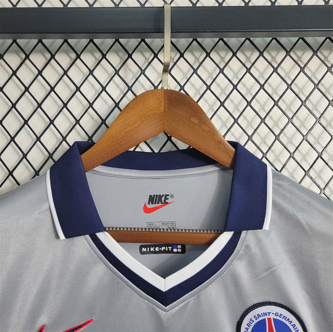 PSG 99-01 Away Retro Shirt neck