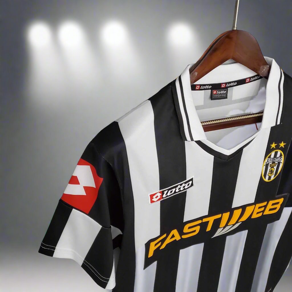 Juventus 01-02 Home Retro Shirt sponsor