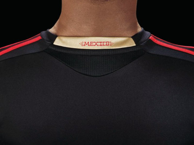 Mexico 11-12 Away Retro Shirt collar