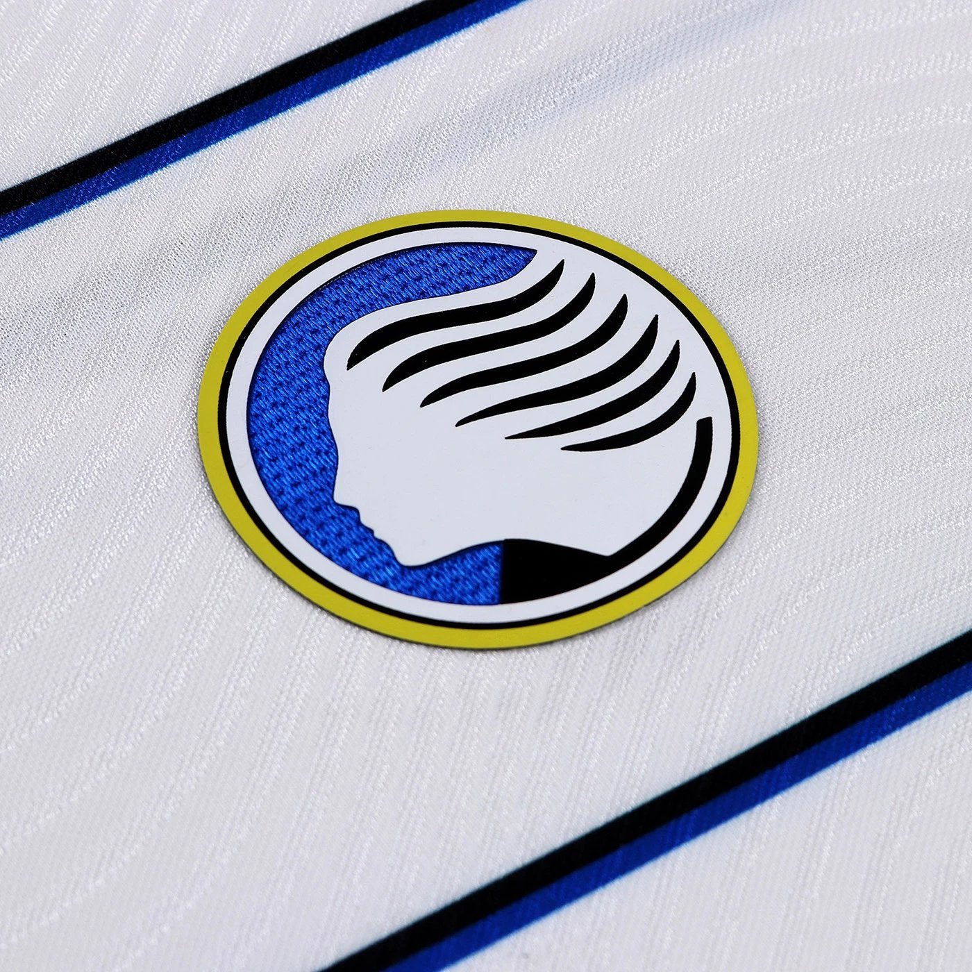 Atalanta 23-24 Away Shirt crest