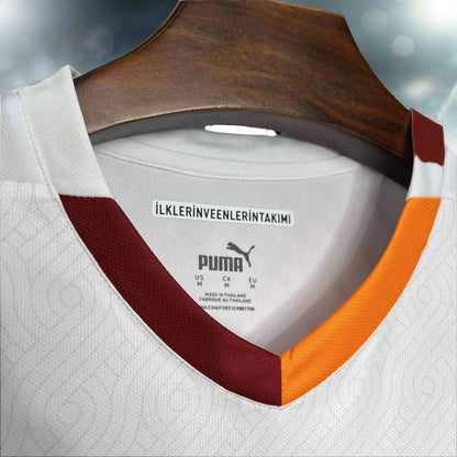 Galatasaray 24-25 Away Shirt collar