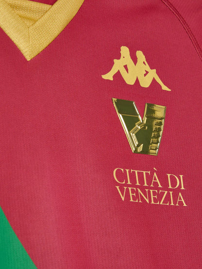 Venezia 23-24 Goalkeeper Shirt crest