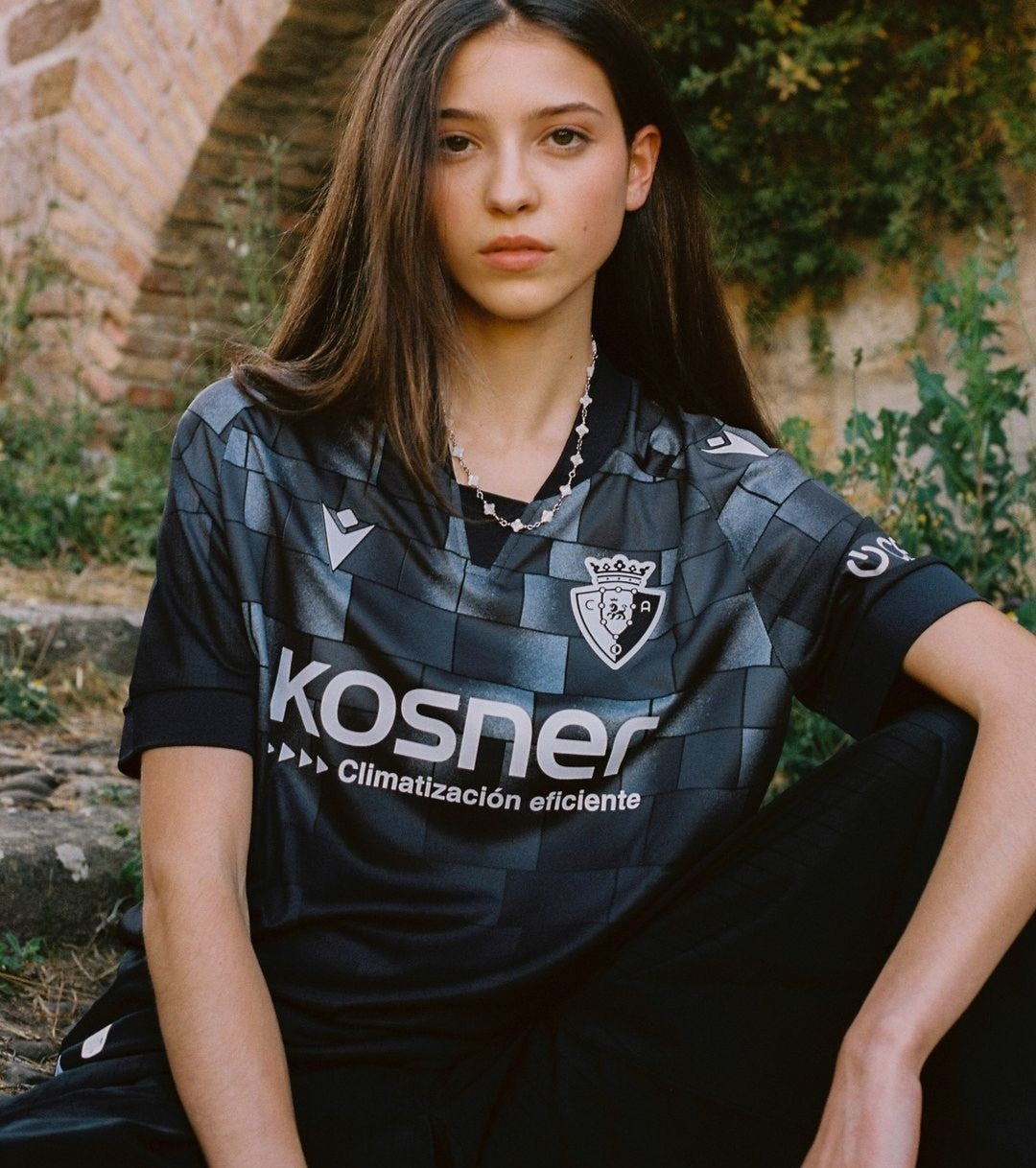 Osasuna 24-25 3rd Shirt model