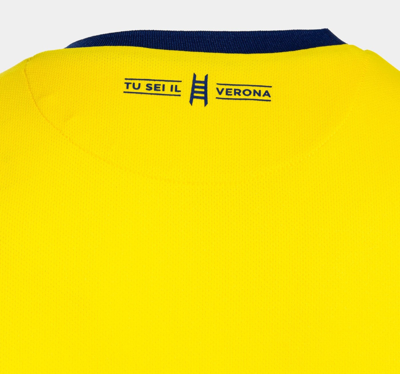 Hellas Verona 23-24 Away Shirt collar