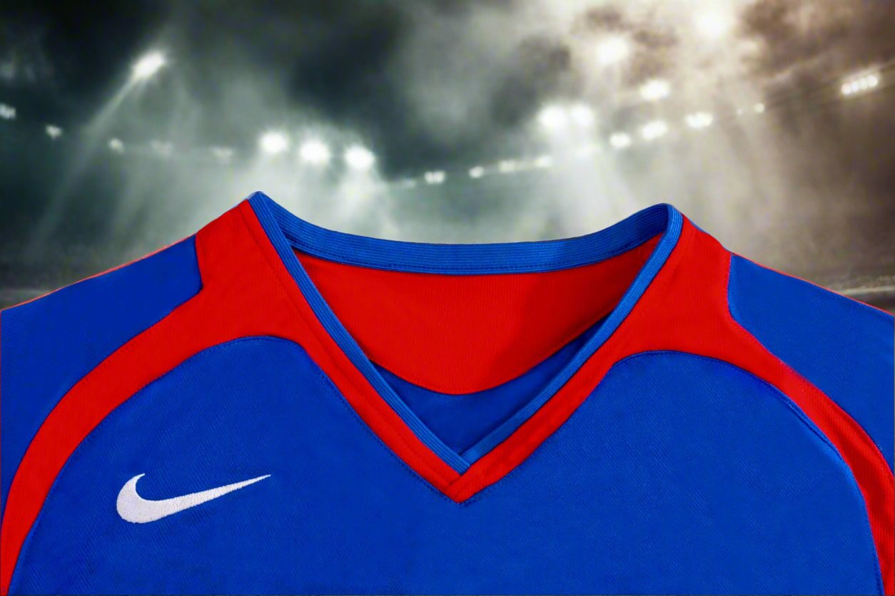 MNU 05-06 Away Shirt collar