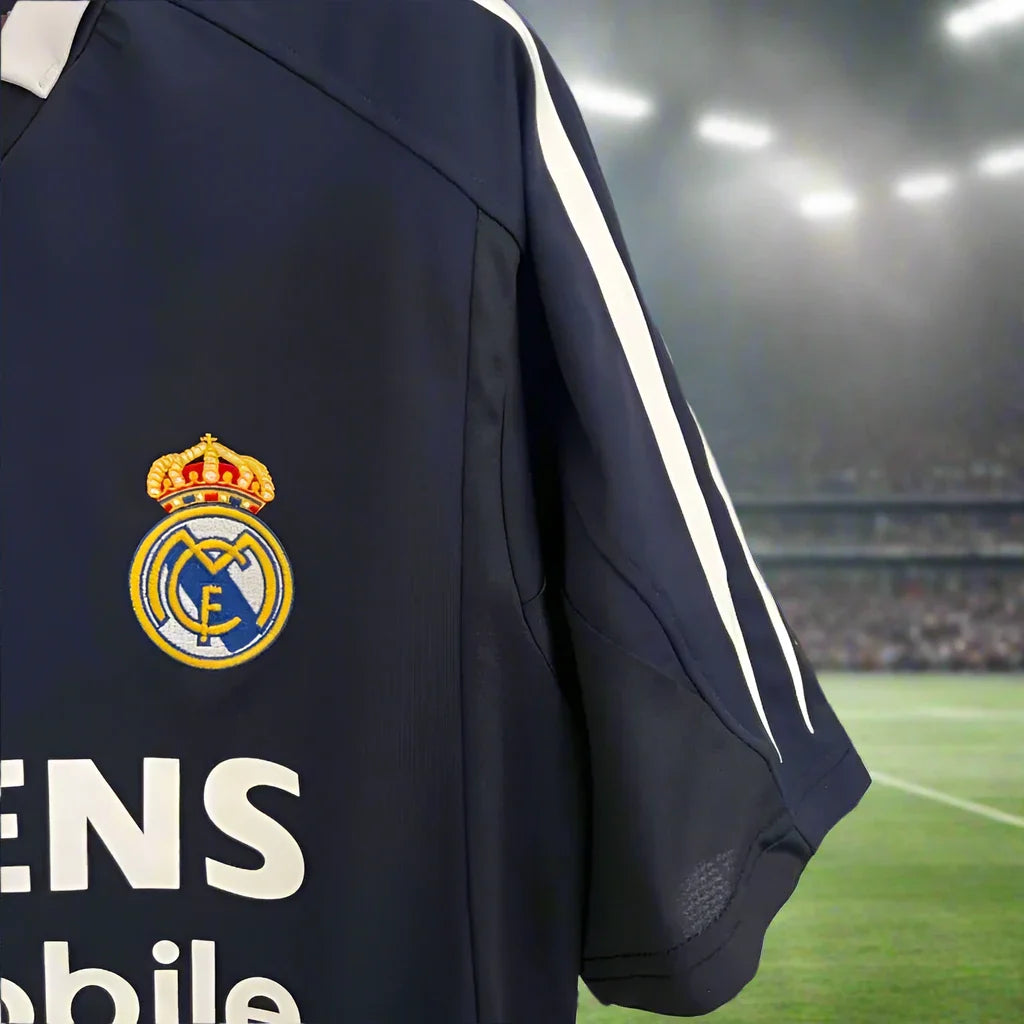 Real Madrid 04-05 Away Retro Shirt sleeve