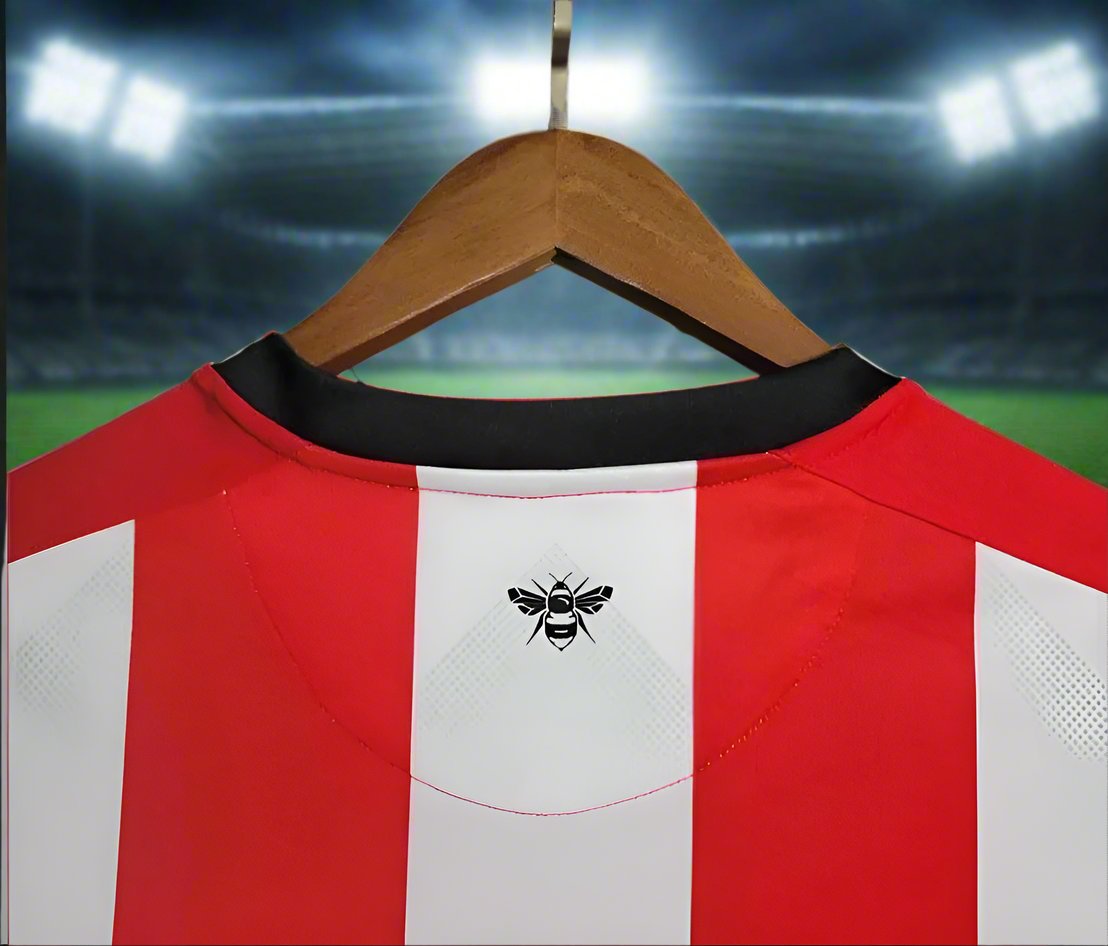 Brentford 23-24 Home Shirt collar