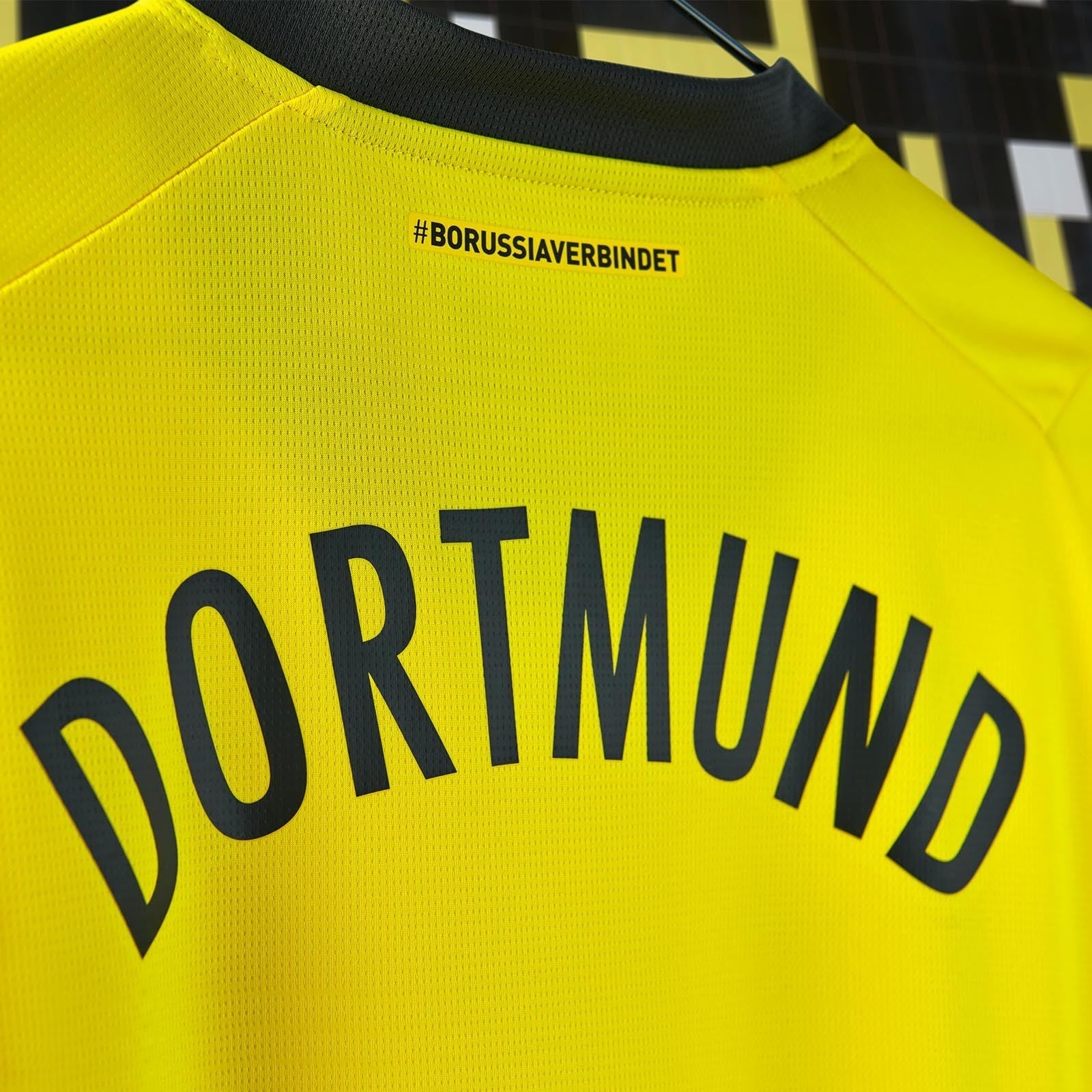 Borussia Dortmund 23-34 Home Shirt print