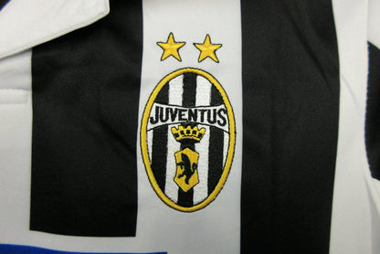 Juventus 99-00 Home Retro Shirt badge