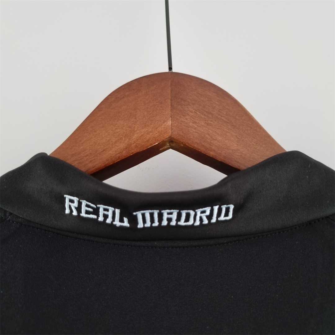 Real Madrid 09-10 Away Retro Shirt collar