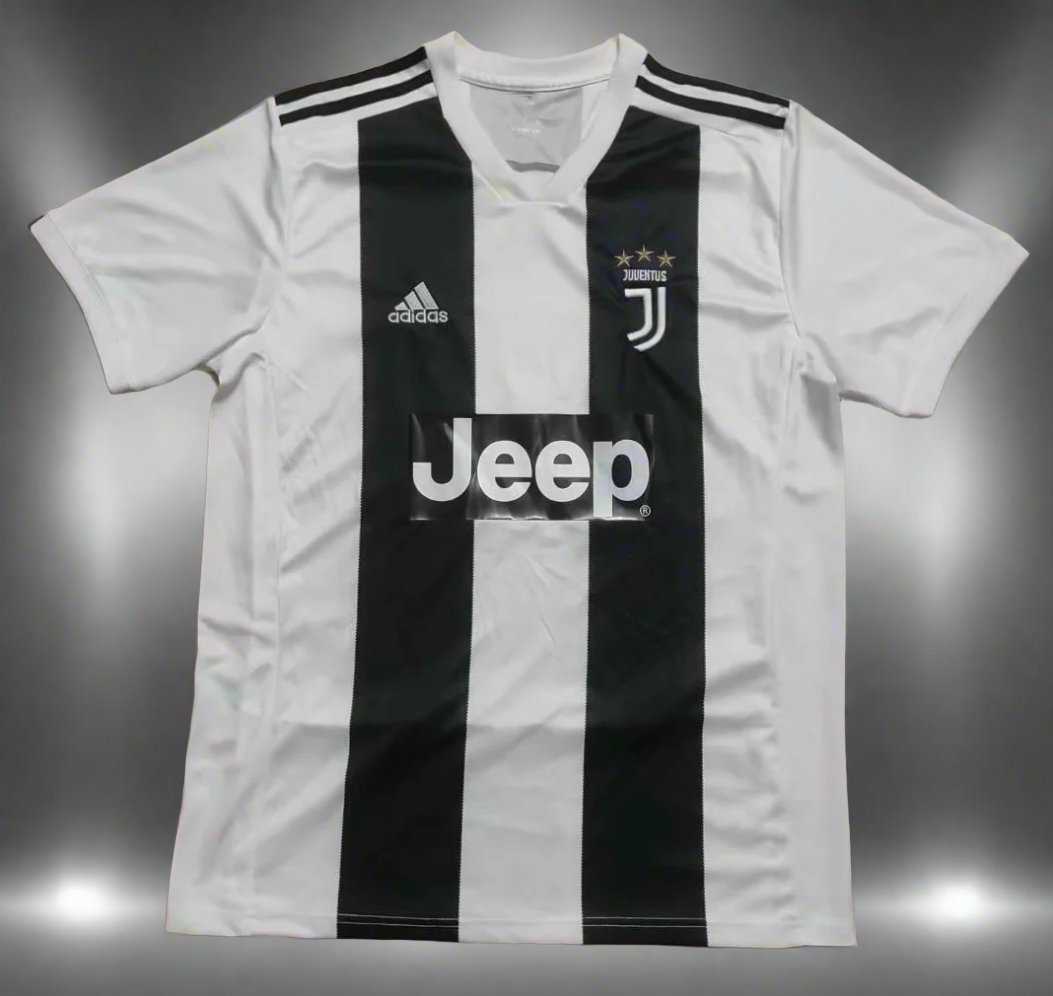 Juventus 18-19 Home Retro Shirt front