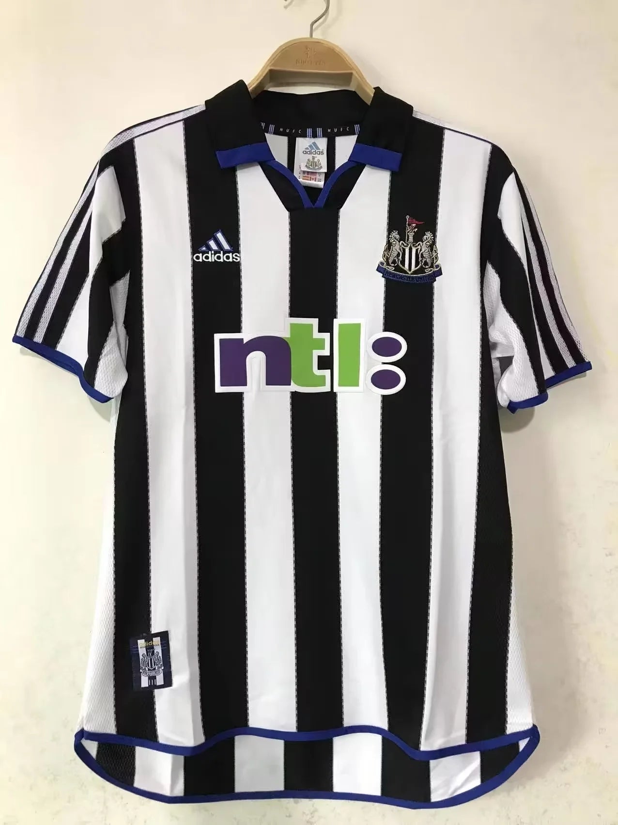 Newcastle United 00-01 Home Shirt