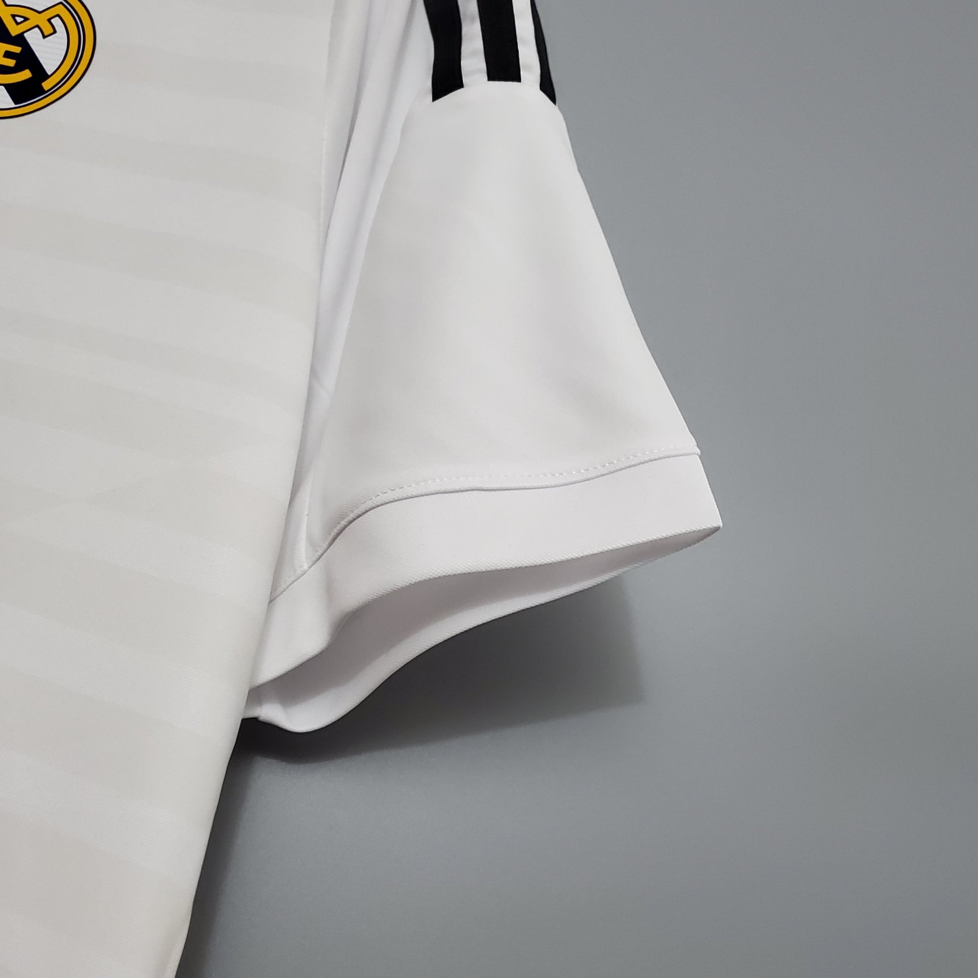 Real Madrid 14-15 Home Retro Shirt sleeve