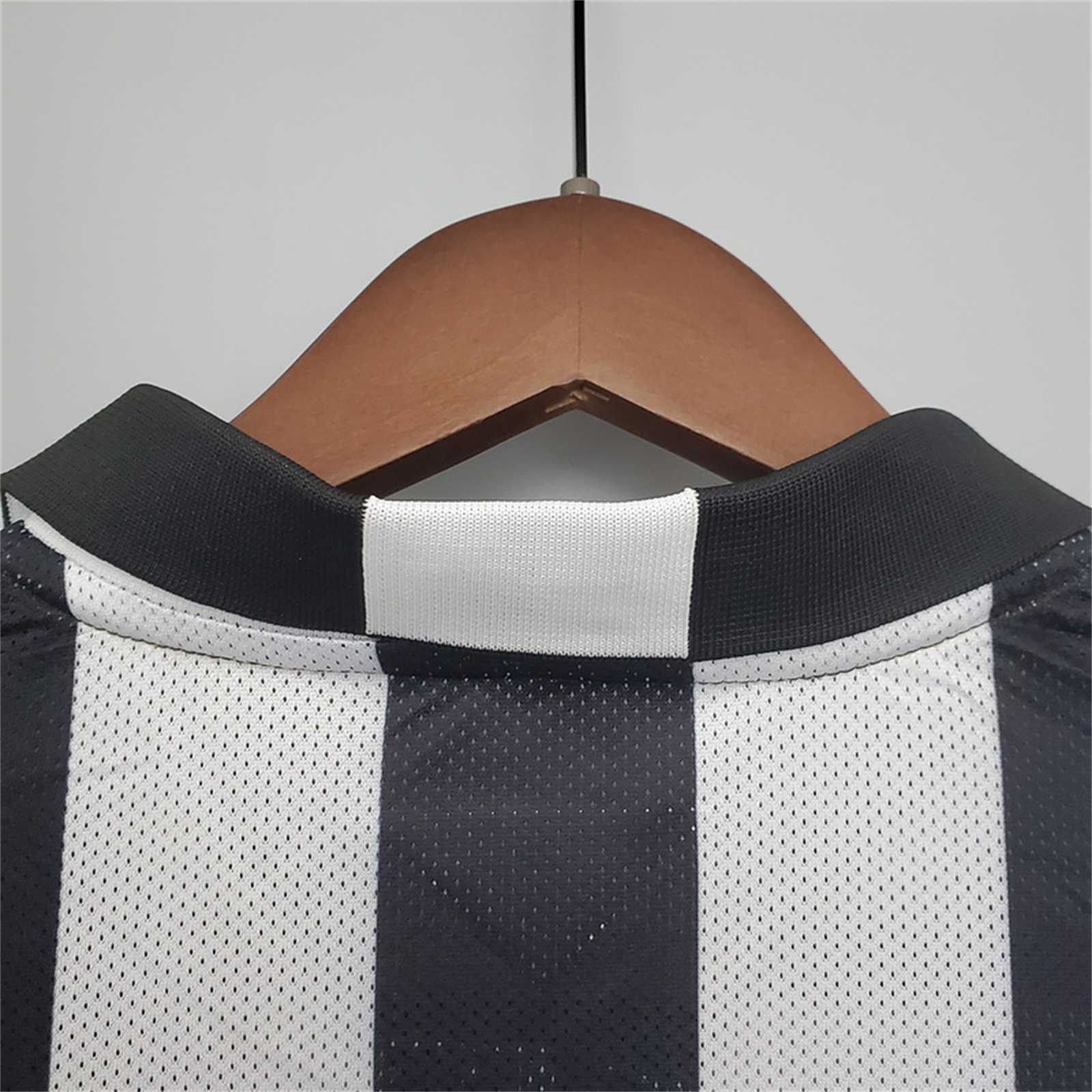 Juventus 14-15 Home Retro Shirt collar