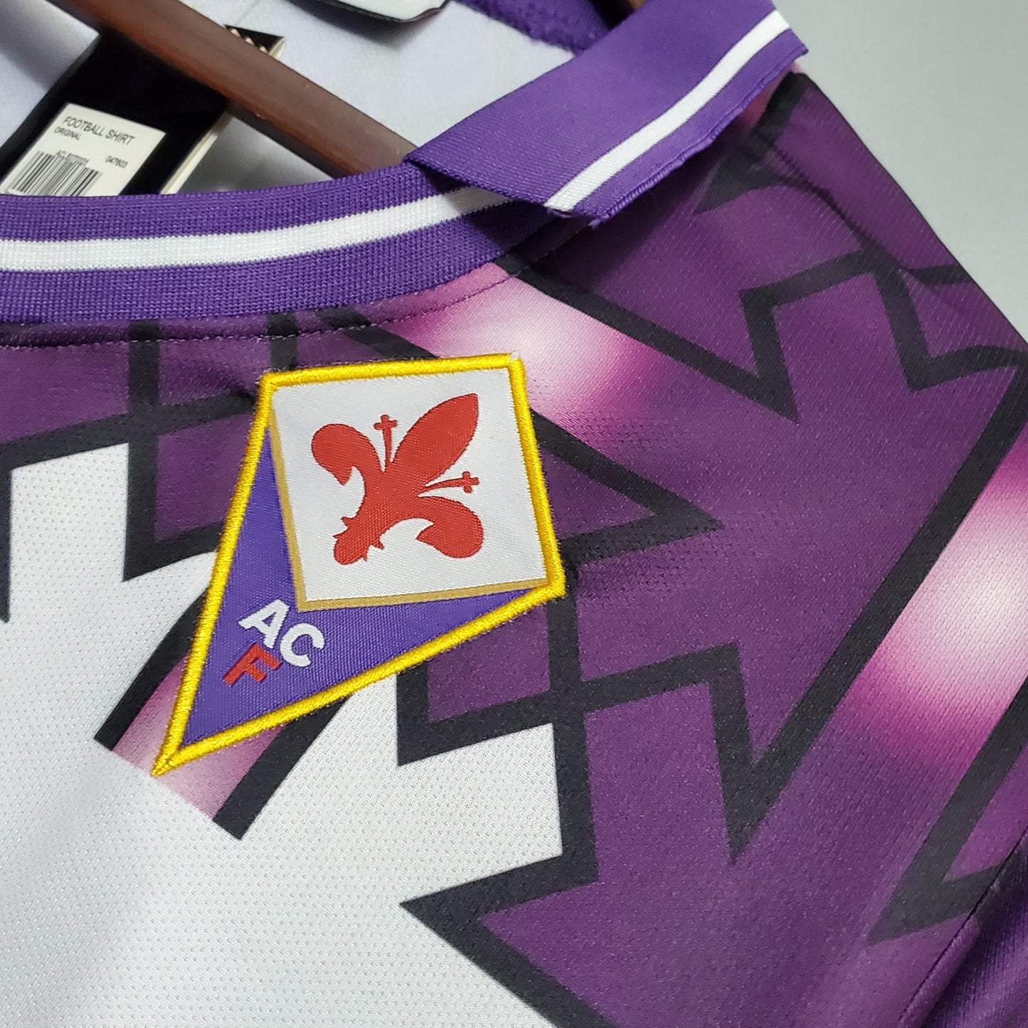 Fiorentina 92-93 Away Retro Shirt crest