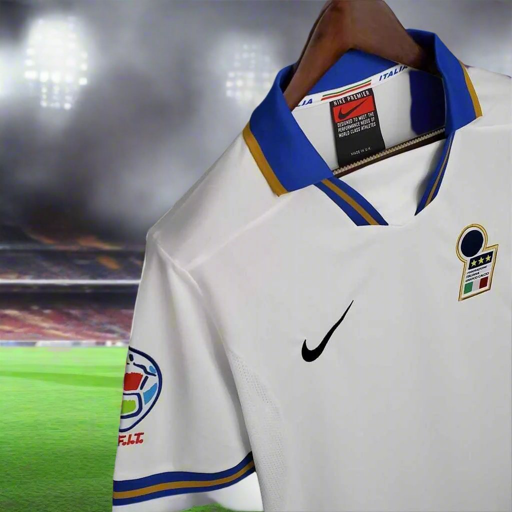 Italy 96-98 Away Retro Shirt side