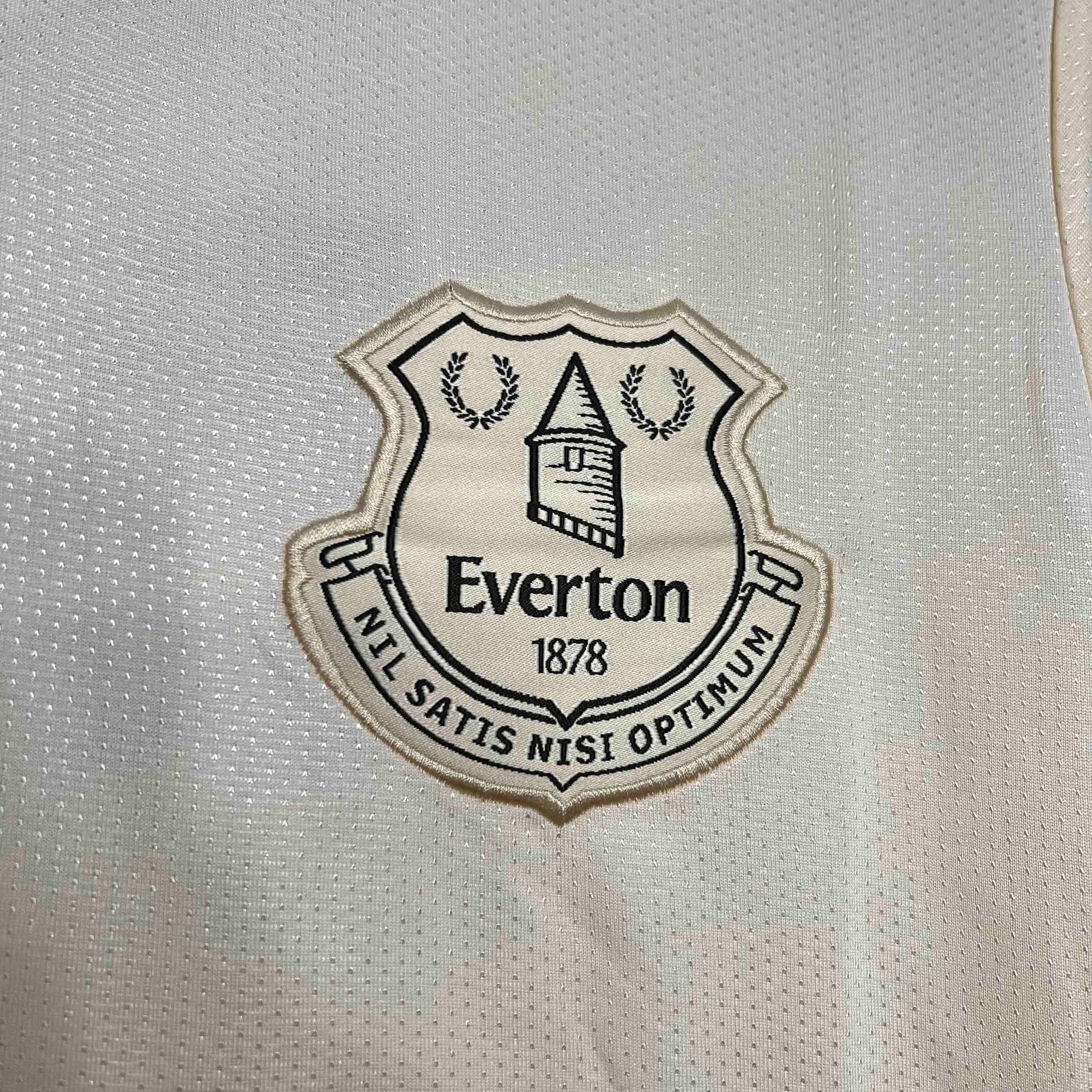 Everton 24-25 Away Shirt crest