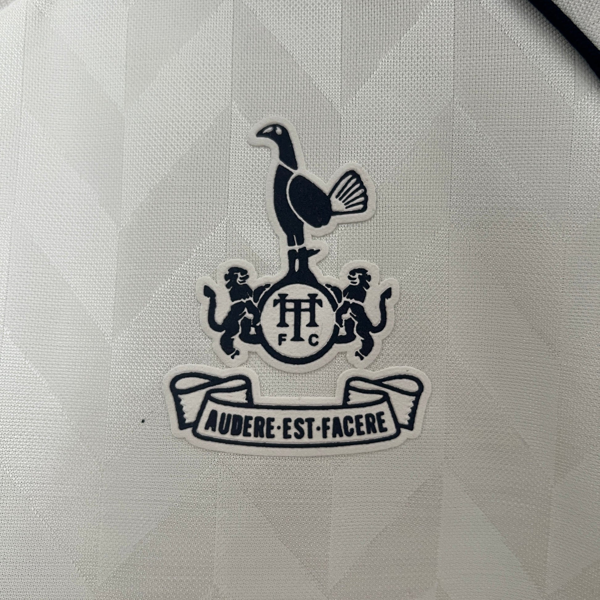 Tottenham Hotspur 87-89 Home Retro Shirt badge