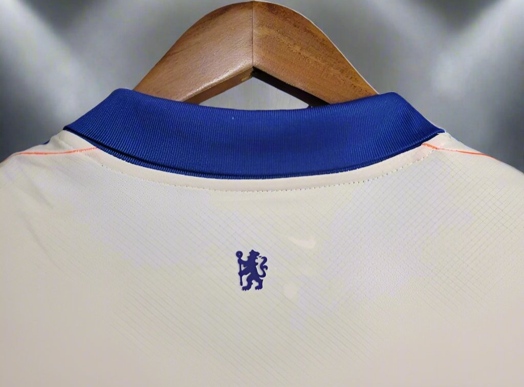 Chelsea 24-25 Away Shirt collar