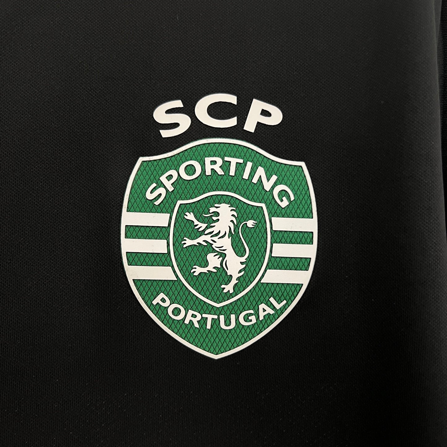 Sporting CP 23-24 4th Shirt crest