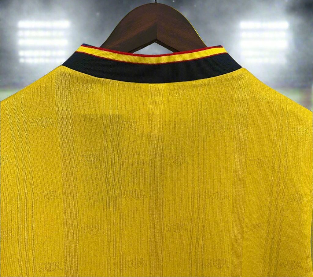 Arsenal 86-88 Away Retro Shirt collar