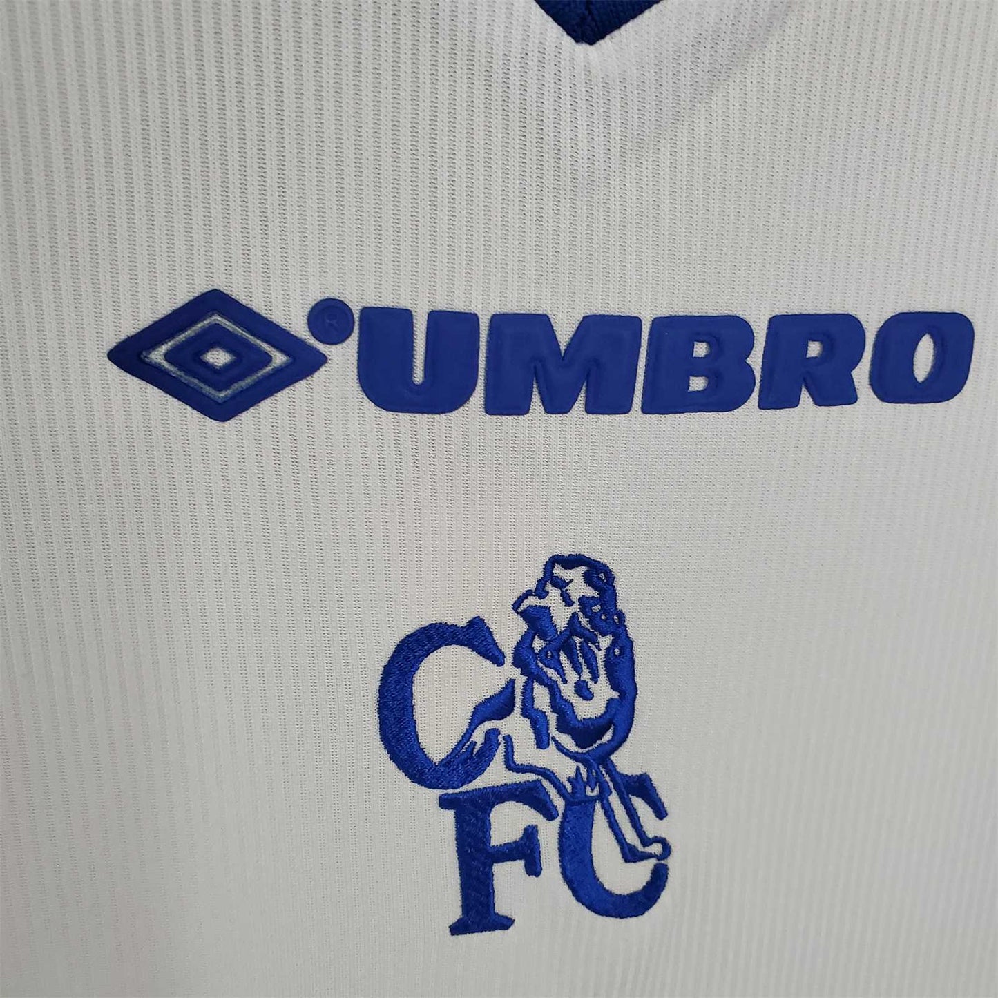 Chelsea 98-00 Away Retro Shirt crest