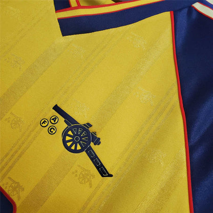 Arsenal 88-91 Away Retro Shirt crest