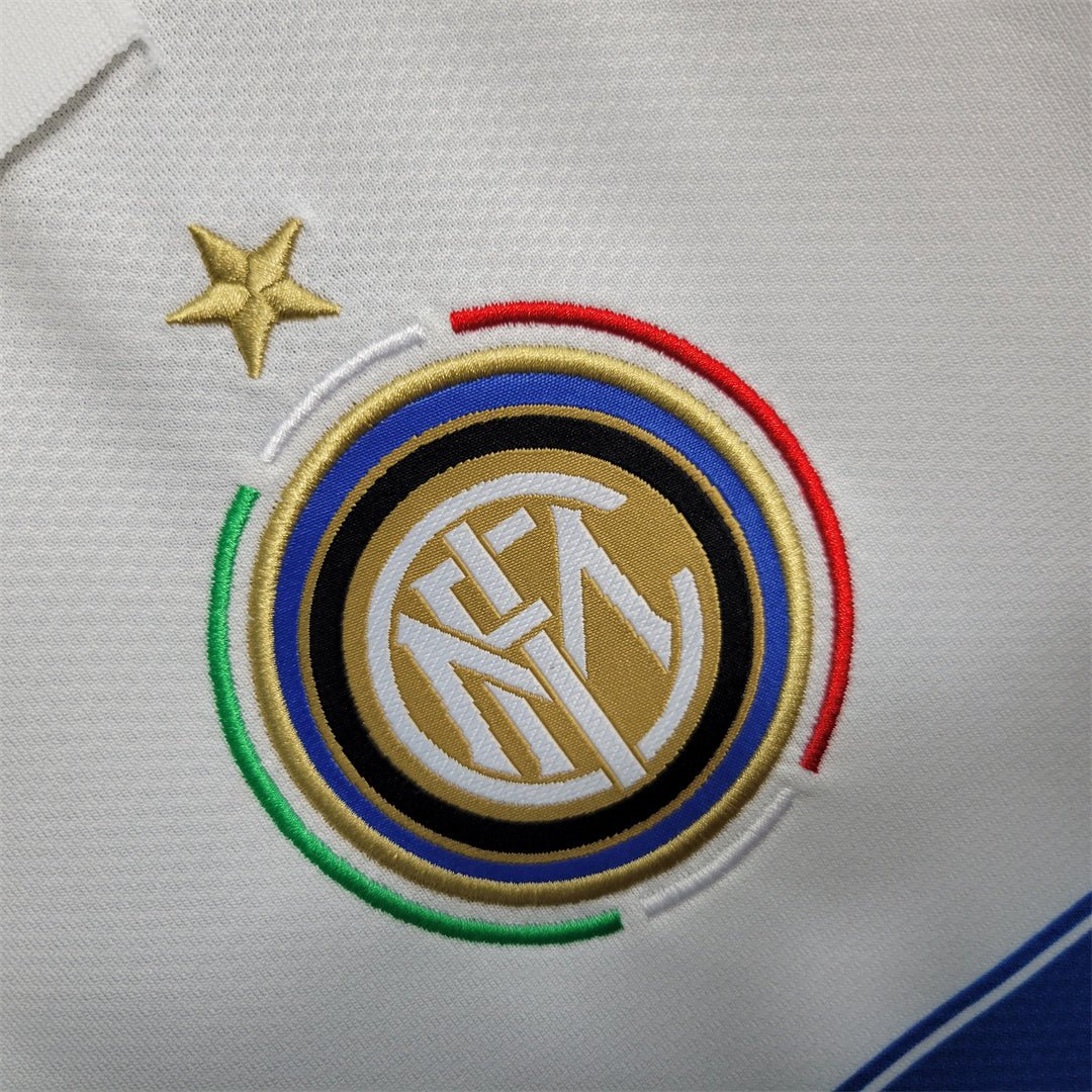 Inter Milan 09-10 Away Retro Shirt crest