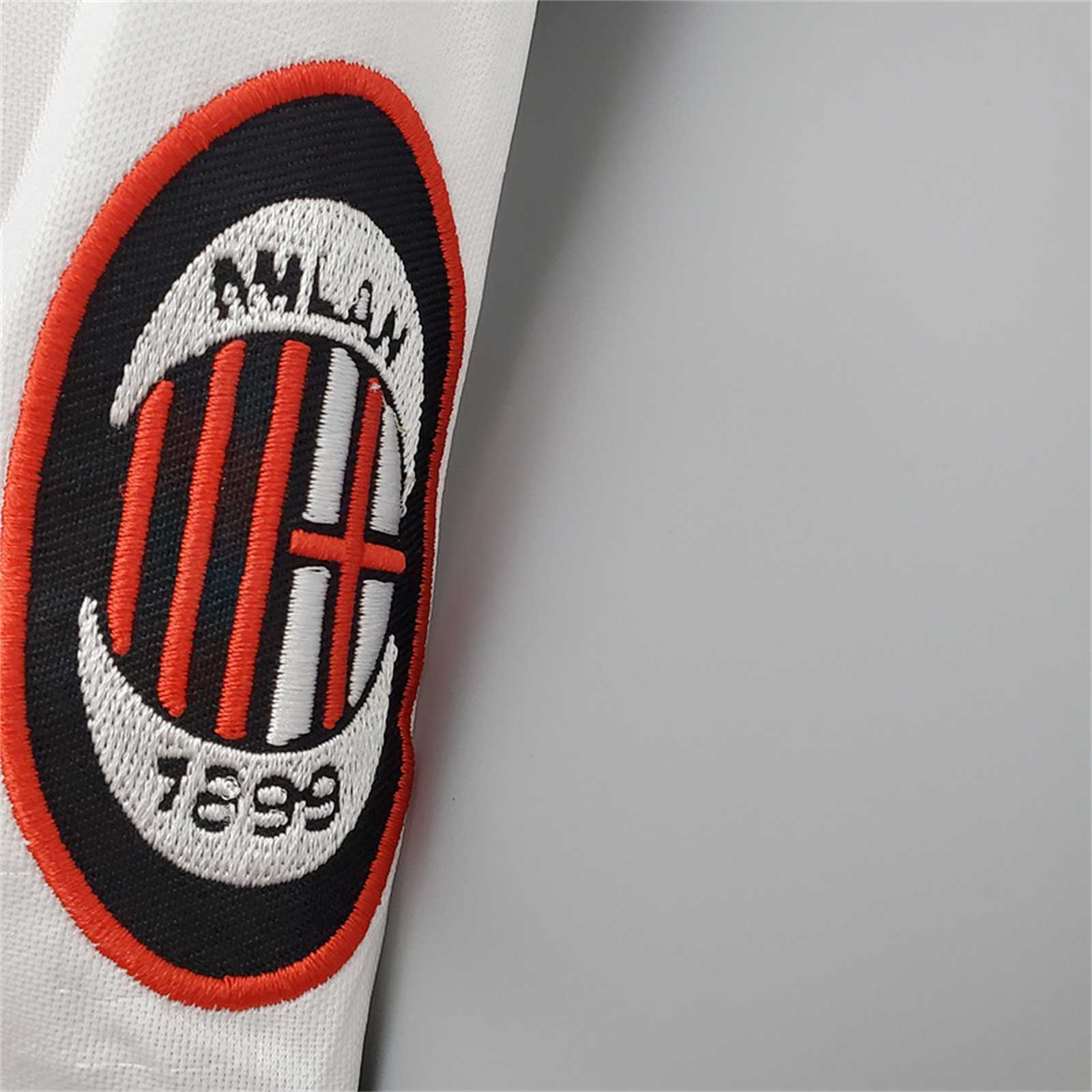 AC Milan 95-97 Away Retro Shirt crest