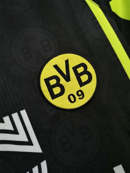 Borussia Dortmund 96-97 Away Retro Shirt crest