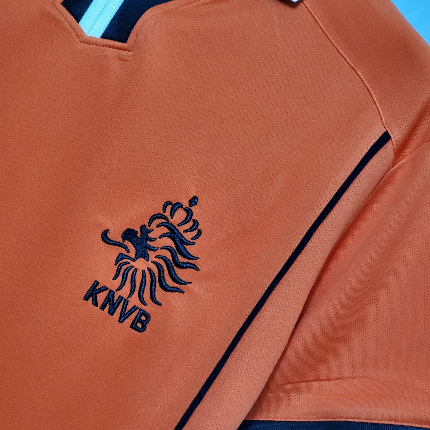 Netherlands 98-00 Home Retro Shirt crest