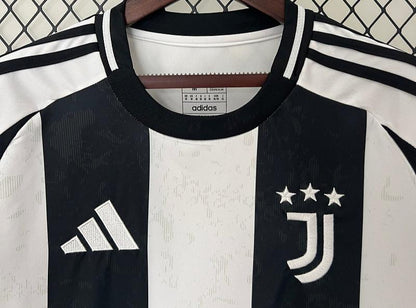 Juventus 24-25 Home Shirt collar