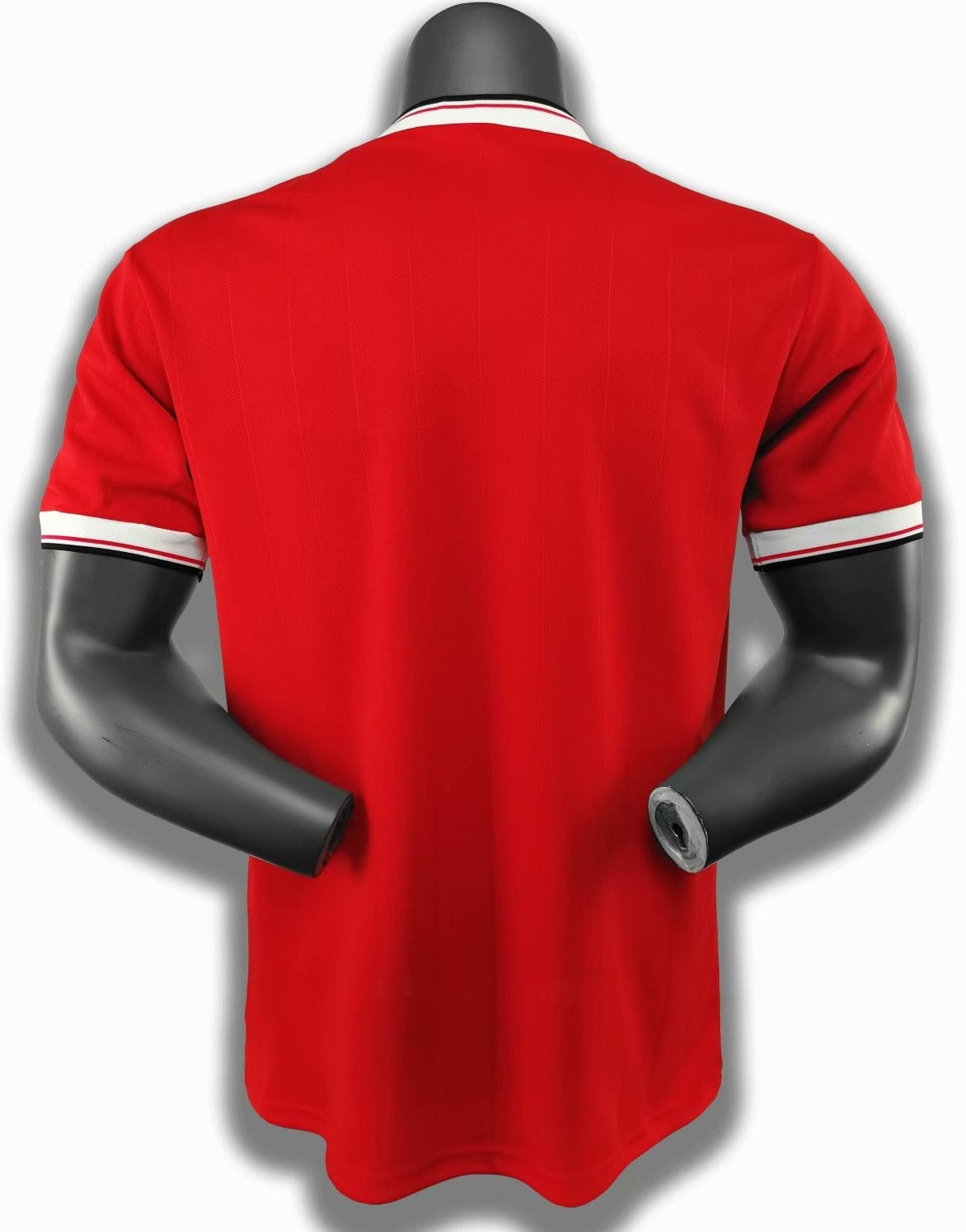 MNU 82-83 Home Shirt rear