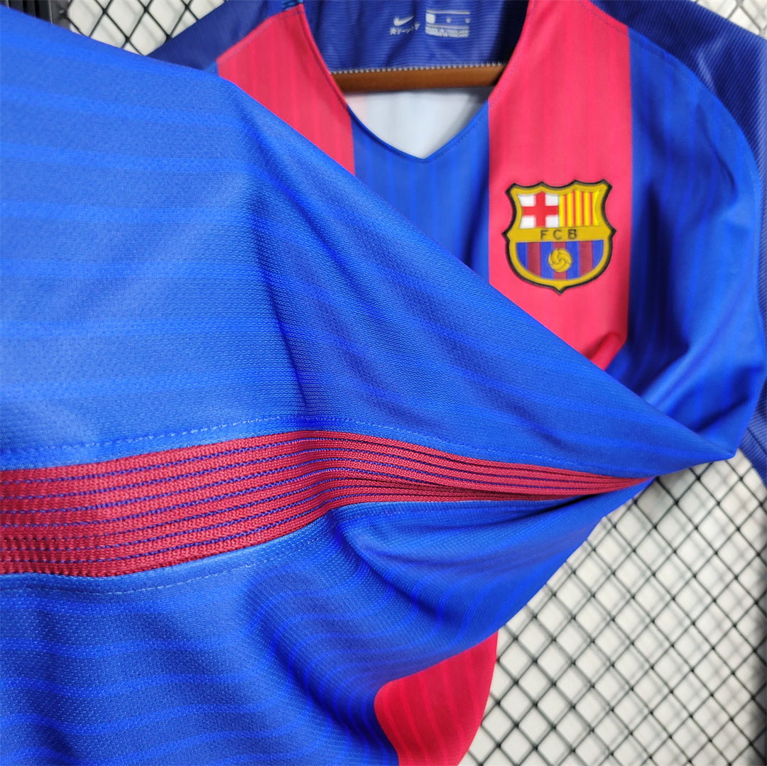 Barcelona 16-17 Home Retro Shirt side