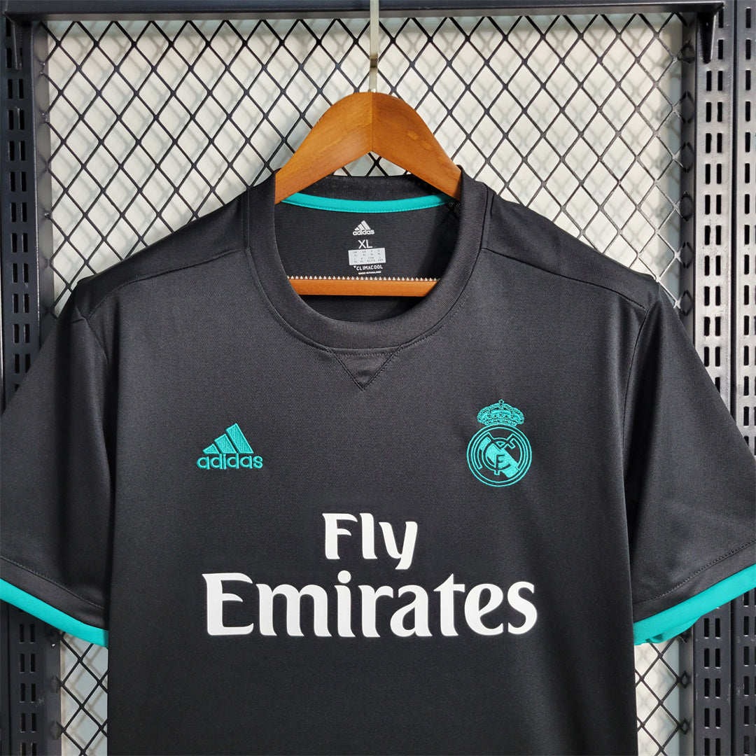 Real Madrid 17-18 Away Retro Shirt sponsor