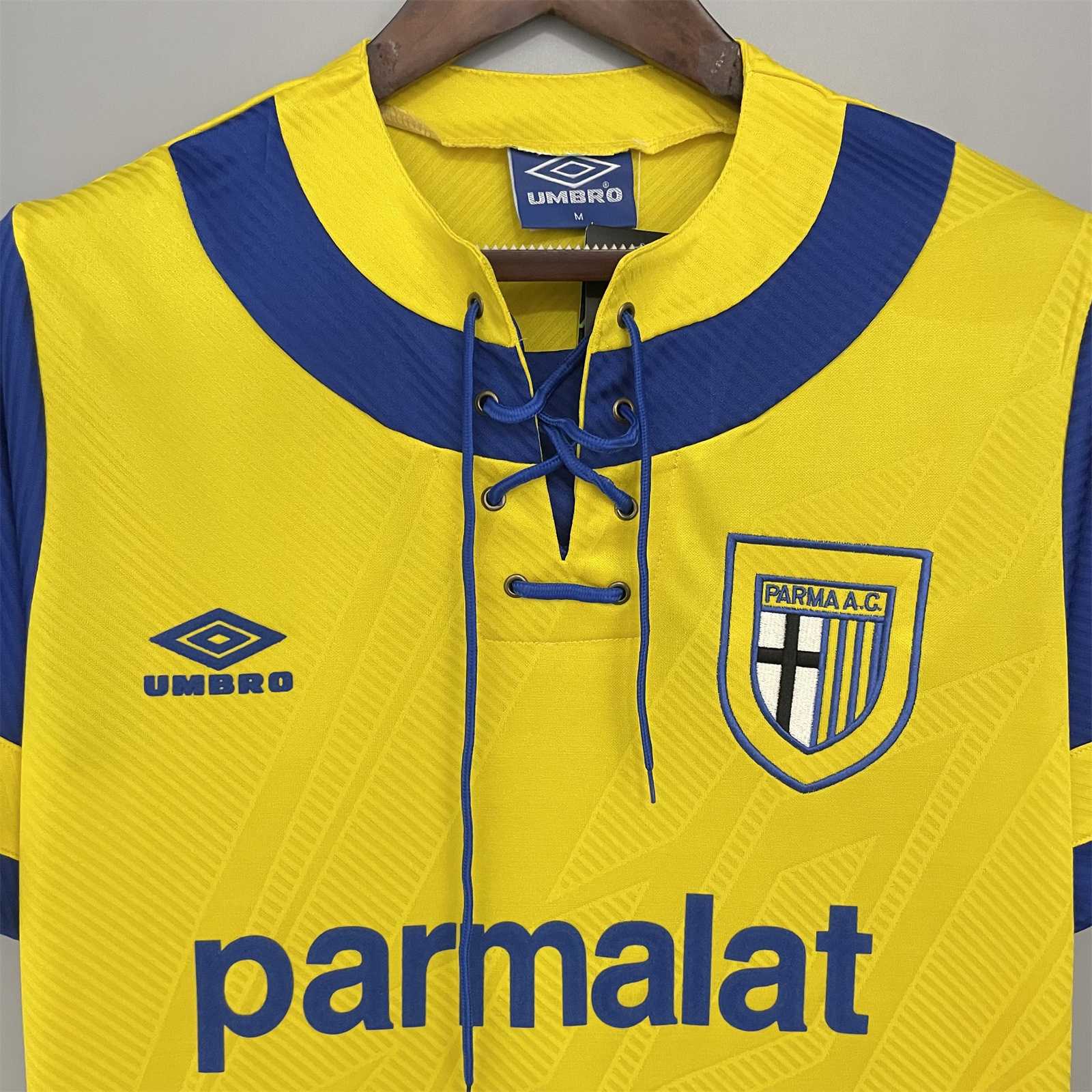 Parma 93-95 Away Retro Shirt collar