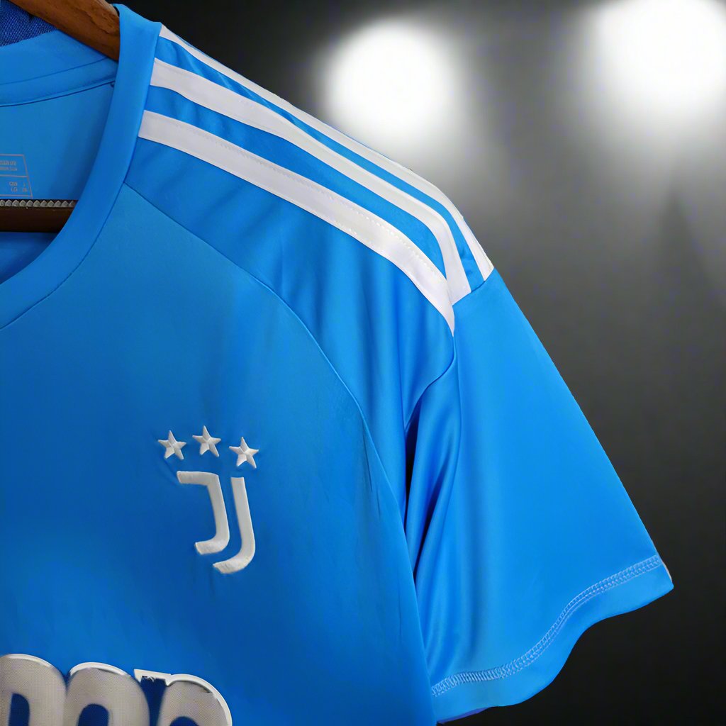 Juventus 23-24 Goalkeeper Shirt sleeve