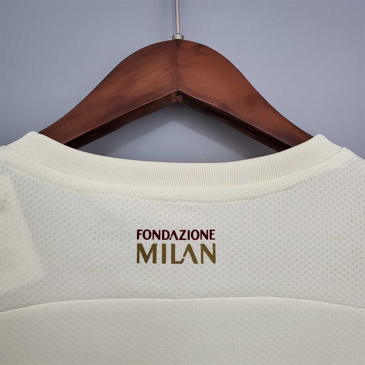 AC Milan 21-22 Away Shirt collar