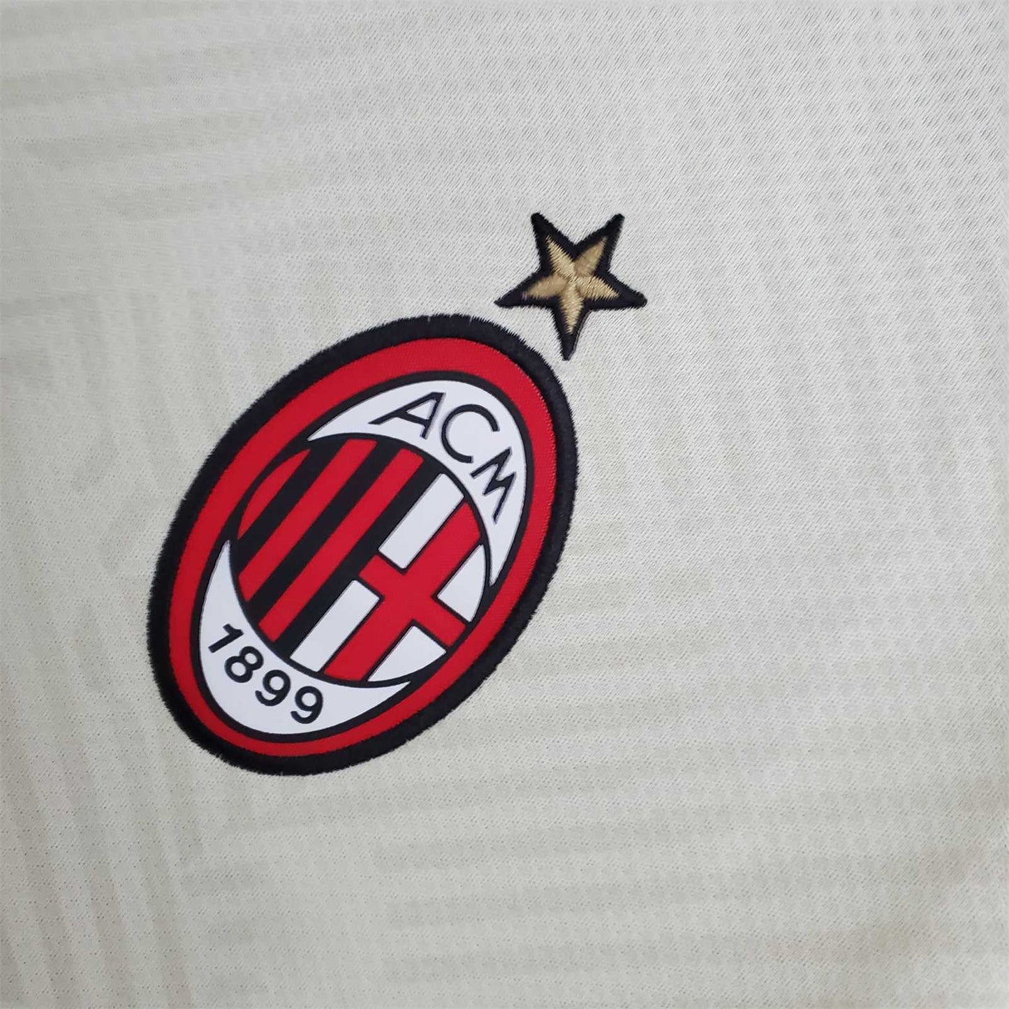 AC Milan 21-22 Away Shirt crest