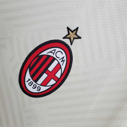 AC Milan 21-22 Away Shirt crest