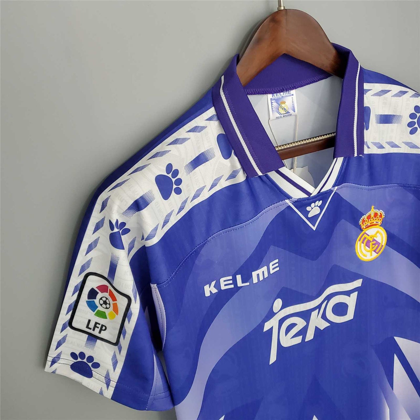 Real Madrid 96-97 Away Retro Shirt side