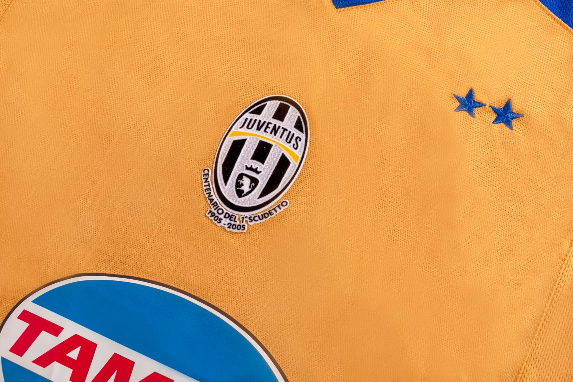 Juventus 05-06 3rd Retro Shirt crest