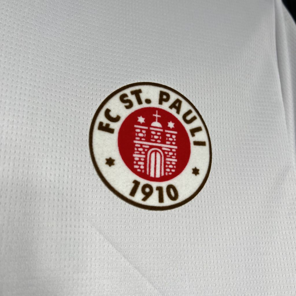 FC St Pauli 24-25 Away Shirt crest